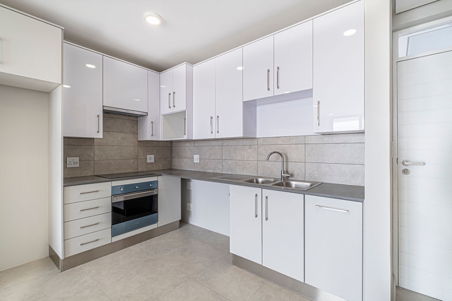 To Let 2 Bedroom Property for Rent in Summerstrand Eastern Cape